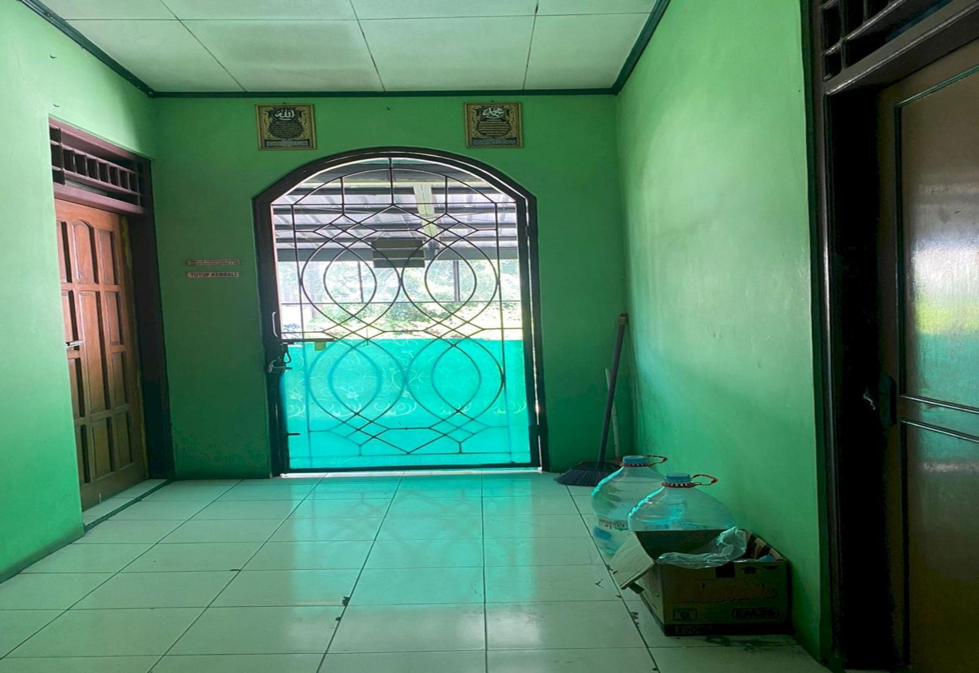 Spot On 94166 Kost Bunda Syariah Hotel Bekasi Bagian luar foto